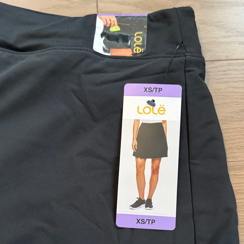 XS, S & M - LOLE Black Pleated Skort - Picture 4 of 15